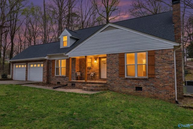 2123 Thunderbird Drive NW, Hartselle, AL 35640