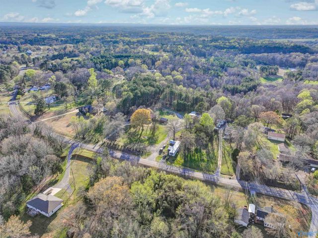 2123 Thunderbird Drive NW, Hartselle, AL 35640