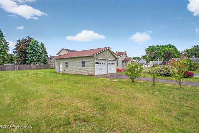1334 Palma Avenue, Rotterdam, NY 12306