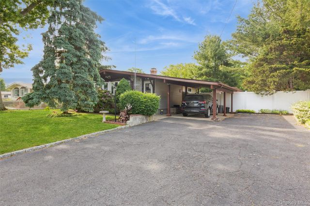 20 Duane Drive, Ronkonkoma, NY 11779