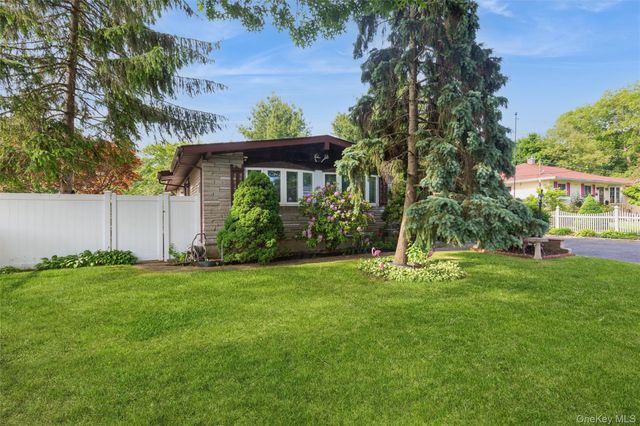 20 Duane Drive, Ronkonkoma, NY 11779