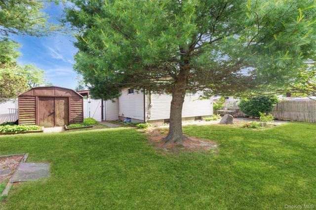 20 Duane Drive, Ronkonkoma, NY 11779