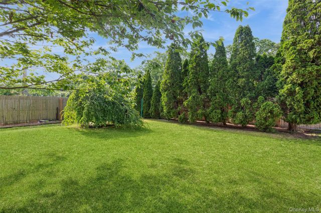 20 Duane Drive, Ronkonkoma, NY 11779