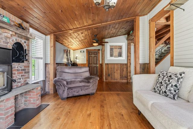9-11 McGarry Street, Proctor, VT 05765