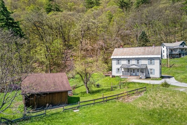 9-11 McGarry Street, Proctor, VT 05765