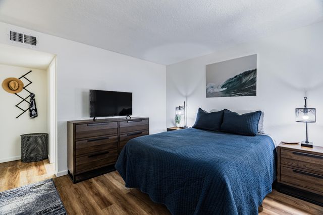 7220 Chickadee Lane NE, Albuquerque, NM 87109