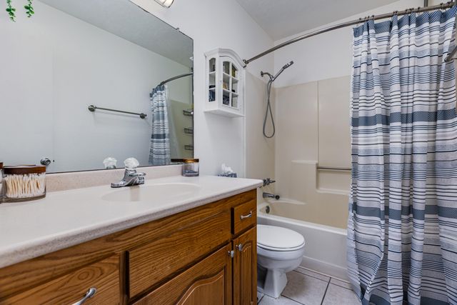 7220 Chickadee Lane NE, Albuquerque, NM 87109