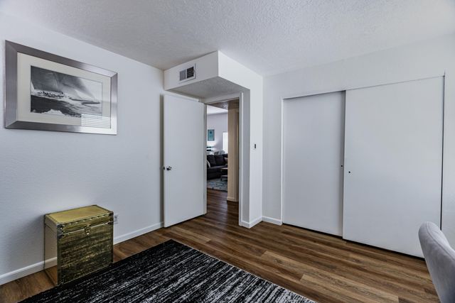 7220 Chickadee Lane NE, Albuquerque, NM 87109