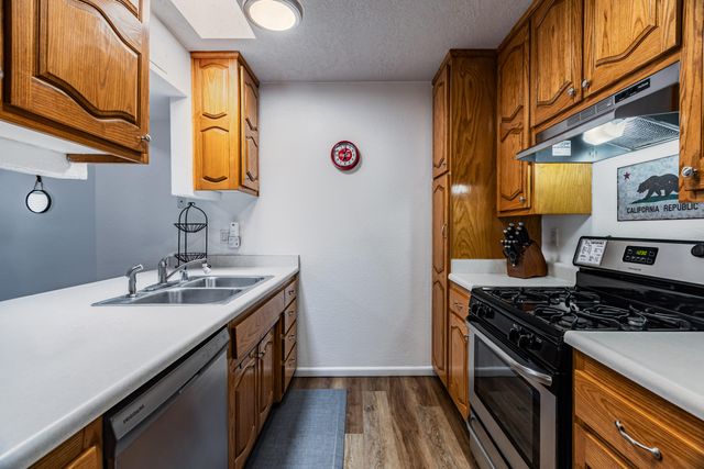 7220 Chickadee Lane NE, Albuquerque, NM 87109