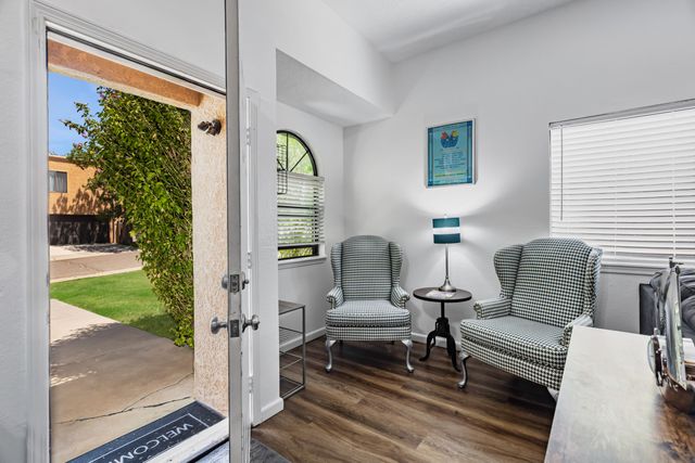 7220 Chickadee Lane NE, Albuquerque, NM 87109
