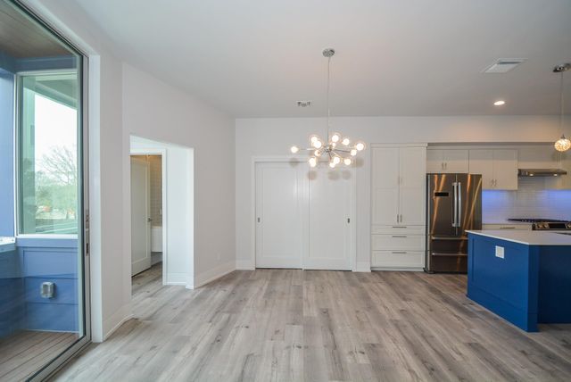 1905 Oakdale Street, Houston, TX 77004