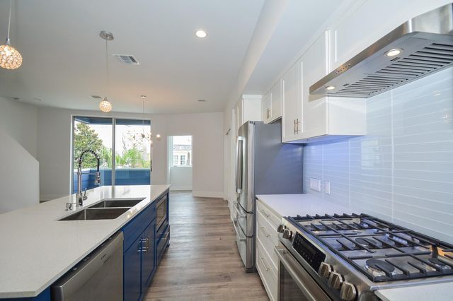 1905 Oakdale Street, Houston, TX 77004