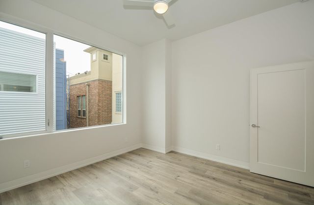 1905 Oakdale Street, Houston, TX 77004