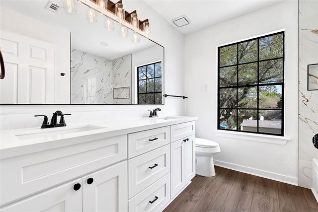 818 Lochnell Drive, Houston, TX 77062