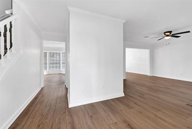 818 Lochnell Drive, Houston, TX 77062