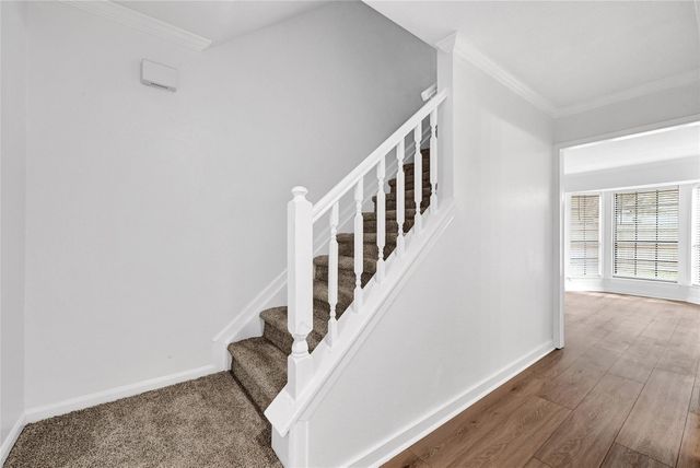 818 Lochnell Drive, Houston, TX 77062