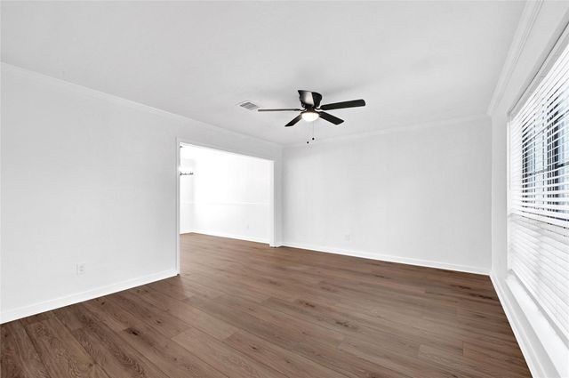 818 Lochnell Drive, Houston, TX 77062