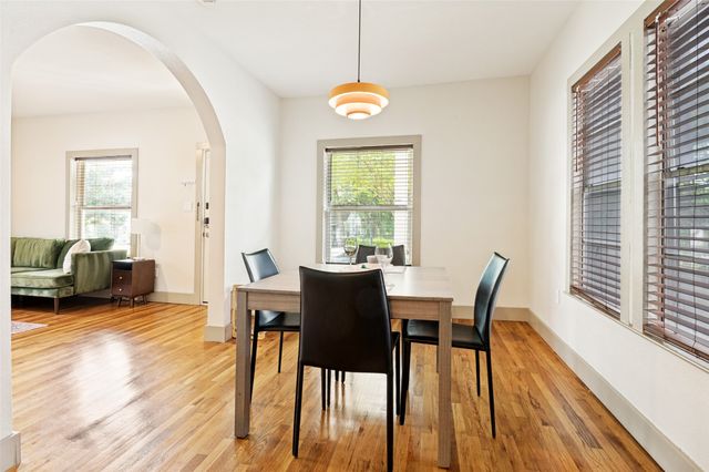 2723 Sharon Street, Dallas, TX 75211