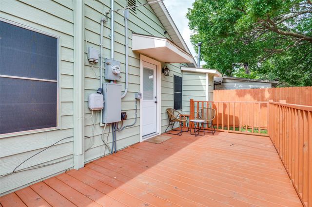 2723 Sharon Street, Dallas, TX 75211