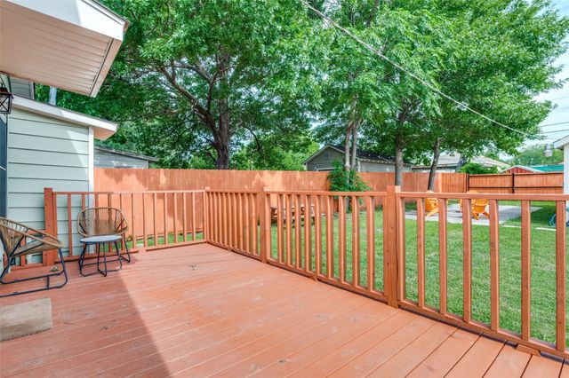 2723 Sharon Street, Dallas, TX 75211