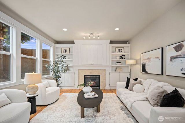 533 3rd Avenue S, Kirkland, WA 98033