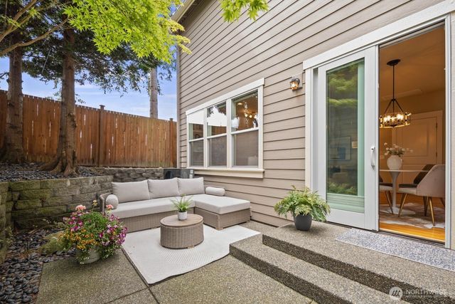 533 3rd Avenue S, Kirkland, WA 98033