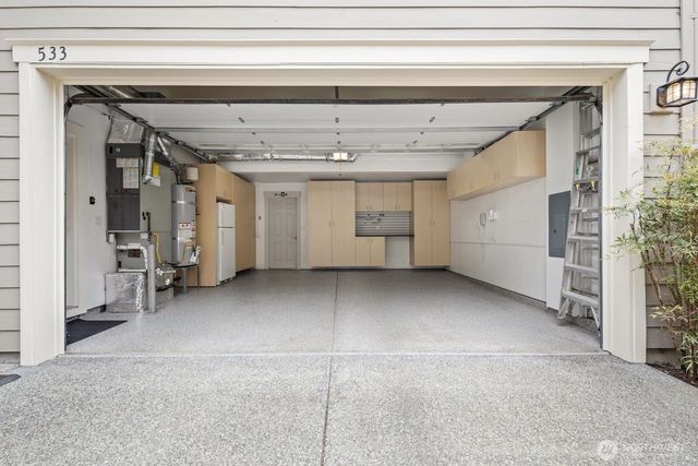 533 3rd Avenue S, Kirkland, WA 98033
