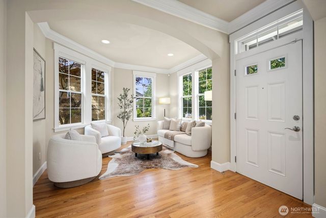 533 3rd Avenue S, Kirkland, WA 98033