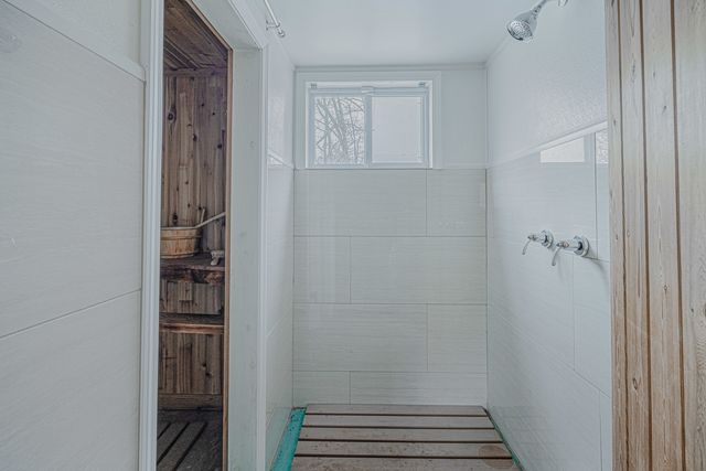 2212 Ravine Drive, Zion, IL 60099