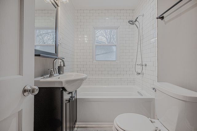 2212 Ravine Drive, Zion, IL 60099