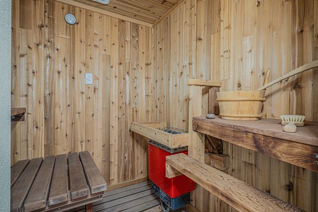 2212 Ravine Drive, Zion, IL 60099