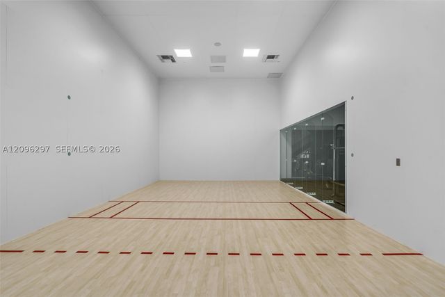 225 N Miami Ave 504, Miami, FL 33128