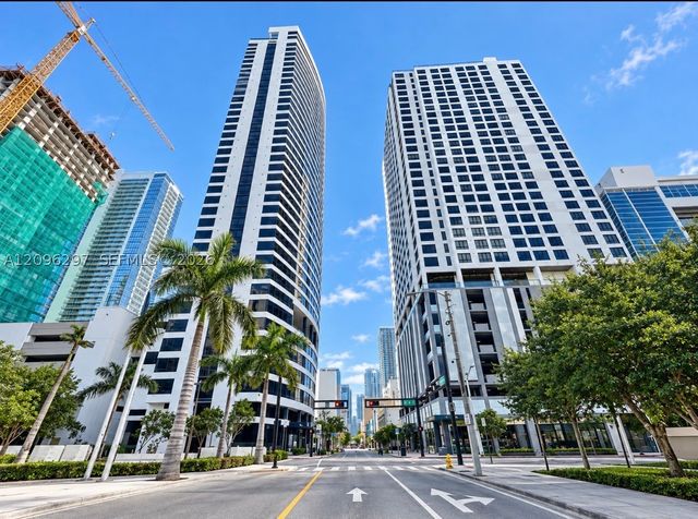 225 N Miami Ave 504, Miami, FL 33128