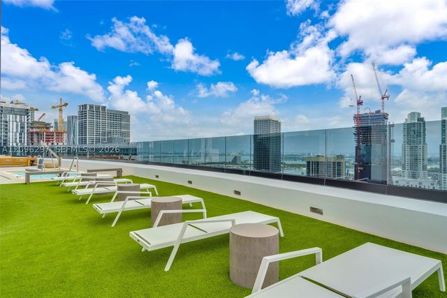 225 N Miami Ave 504, Miami, FL 33128