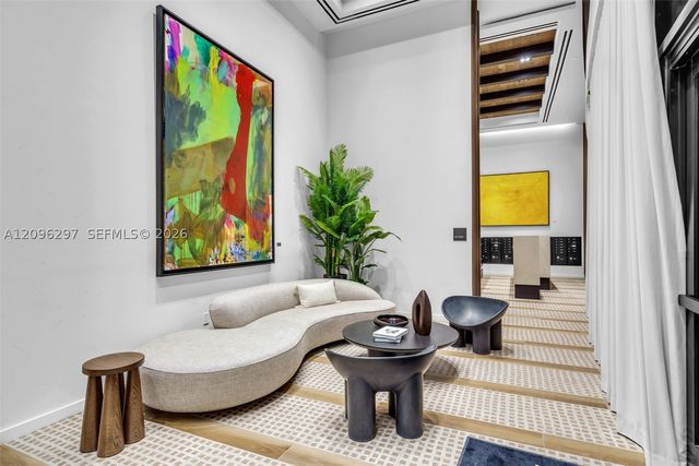 225 N Miami Ave 504, Miami, FL 33128