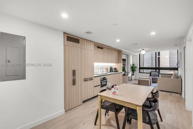 225 N Miami Ave 504, Miami, FL 33128