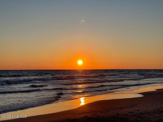209 SE 77th Street #2, Oak Island, NC 28465