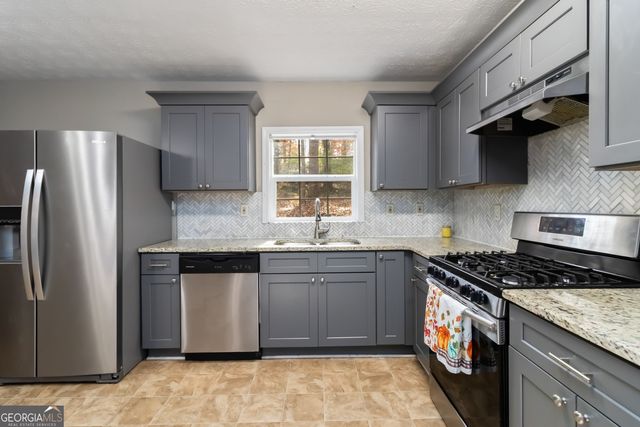 888 Chartley Drive, Lilburn, GA 30047