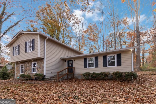 888 Chartley Drive, Lilburn, GA 30047