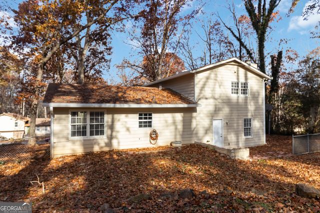 888 Chartley Drive, Lilburn, GA 30047