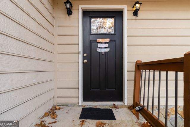 888 Chartley Drive, Lilburn, GA 30047