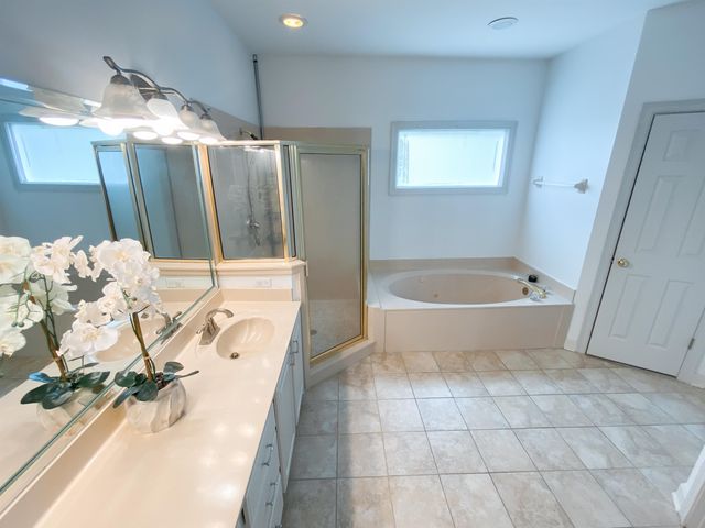 1923 SWYNFORD LN, Collierville, TN 38017