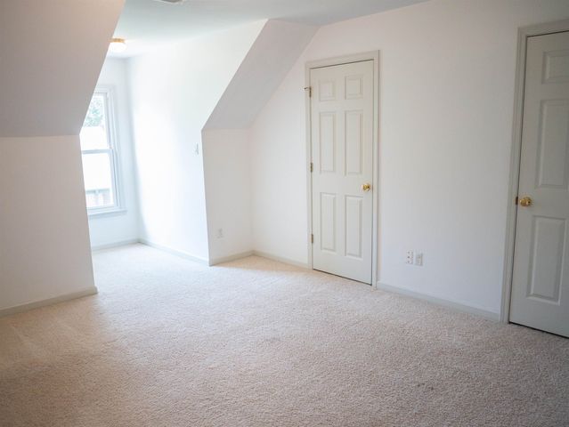 1923 SWYNFORD LN, Collierville, TN 38017