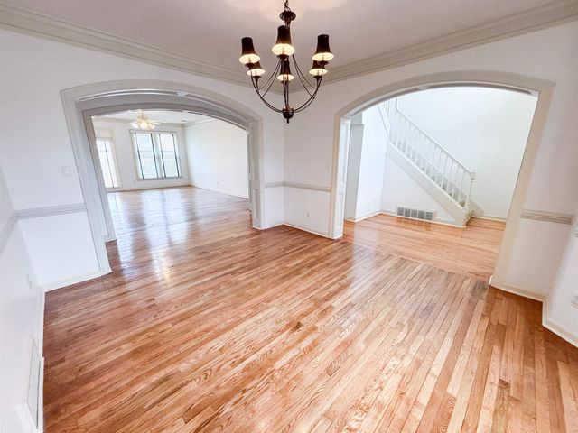 1923 SWYNFORD LN, Collierville, TN 38017