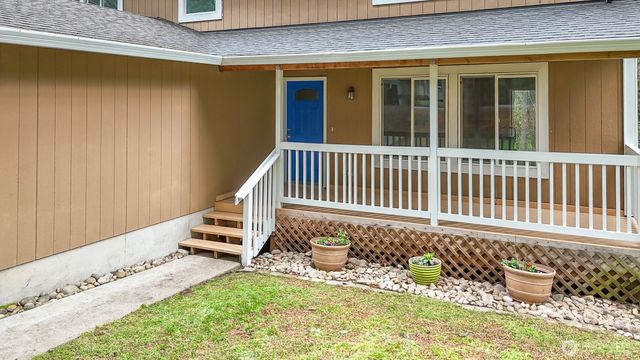 22518 Bluewater Drive SE, Yelm, WA 98597