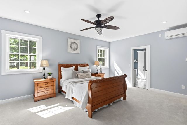 2 Merrill Street, Hudson, NH 03051