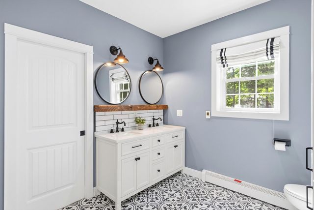 2 Merrill Street, Hudson, NH 03051