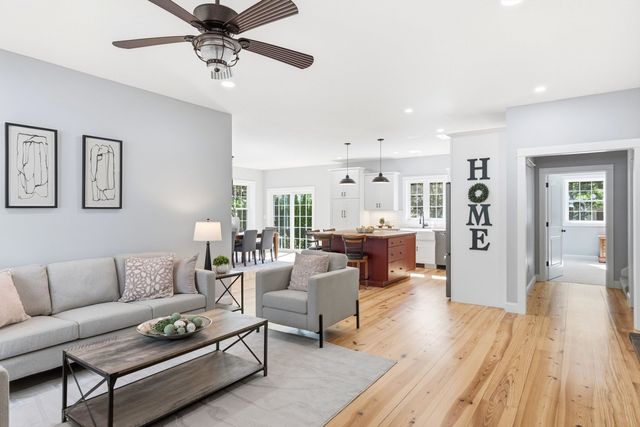 2 Merrill Street, Hudson, NH 03051