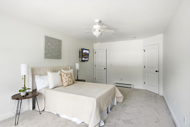 2 Merrill Street, Hudson, NH 03051