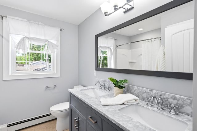 2 Merrill Street, Hudson, NH 03051